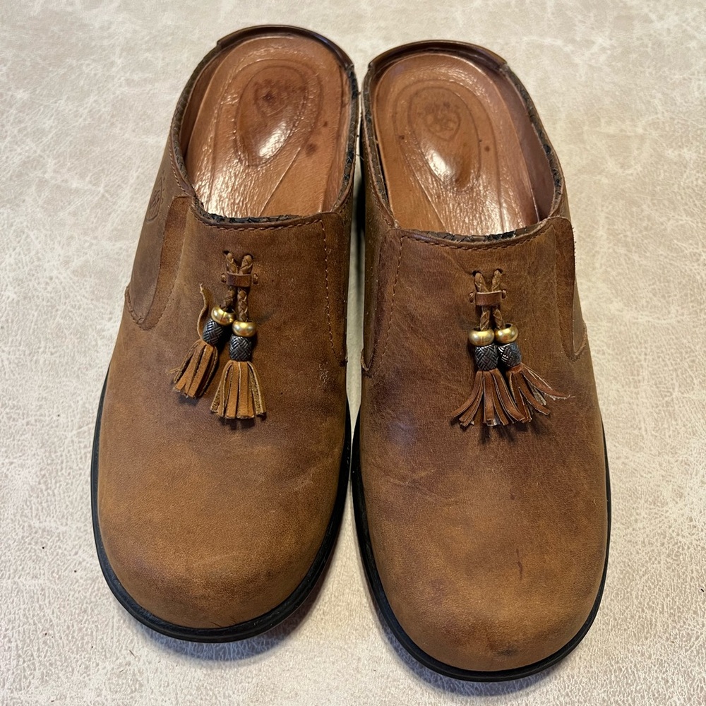 Ariat Brown Suede Slip-On Mule Clogs With Tassel Detail. Size 8